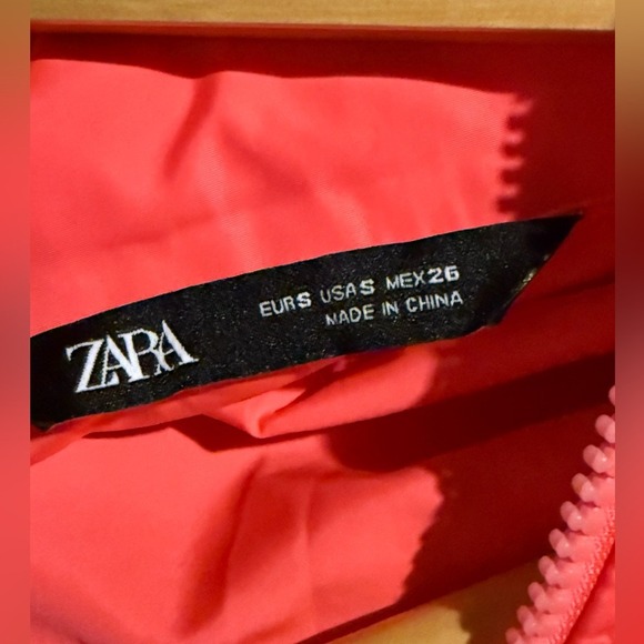 Zara Cropped Wind Breaker w/hoodie small - Picture 10 of 10